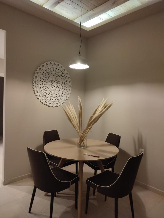 Gratelia Apartment ดัมโนนี ภายนอก รูปภาพ