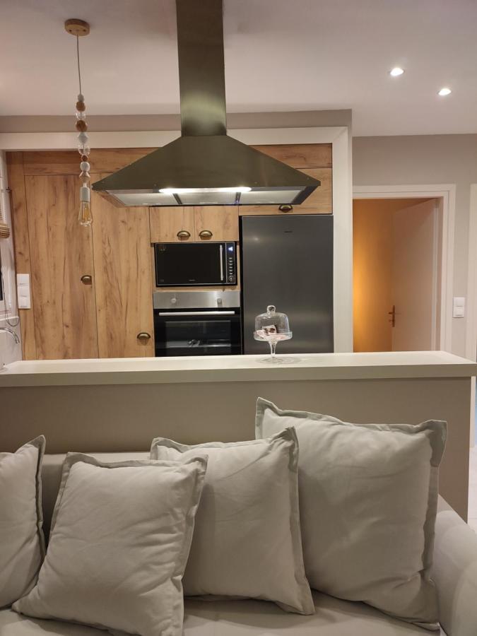 Gratelia Apartment ดัมโนนี ภายนอก รูปภาพ