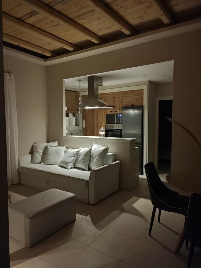 Gratelia Apartment ดัมโนนี ภายนอก รูปภาพ