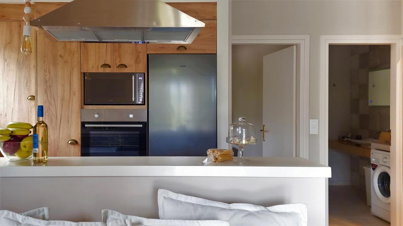 Gratelia Apartment ดัมโนนี ภายนอก รูปภาพ